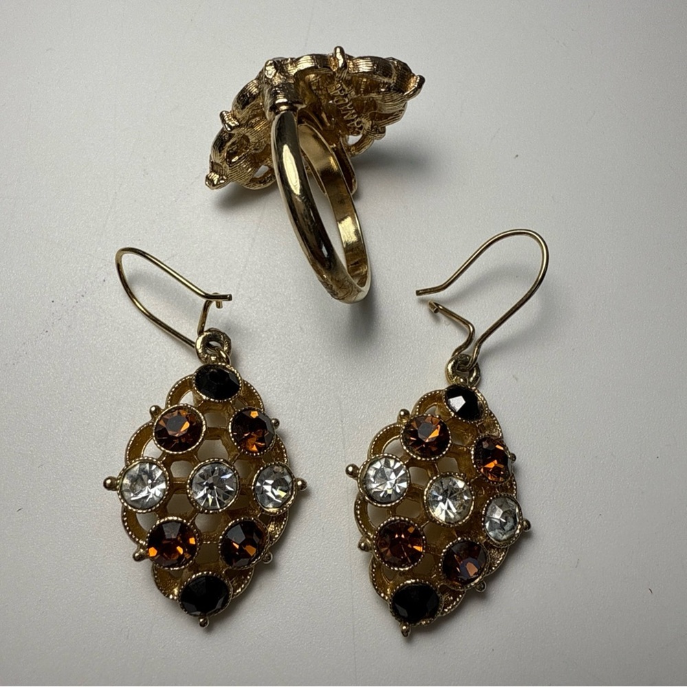 Sarah Coventry Gold and Amber rhinestone  Earrings - Picture 5 of 6
